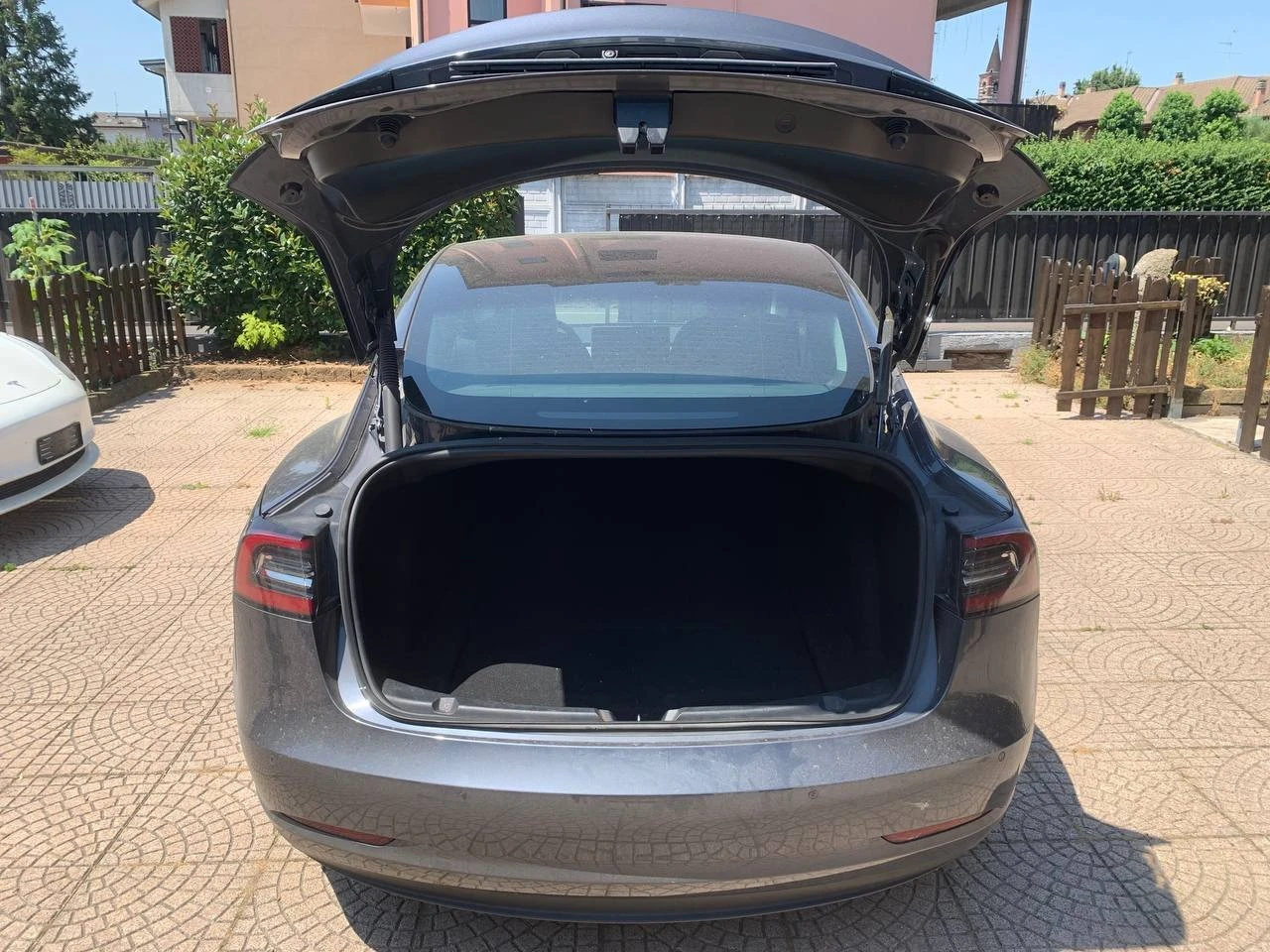 Tesla Model 3  4х4 Европейска Гаранция - изображение 8