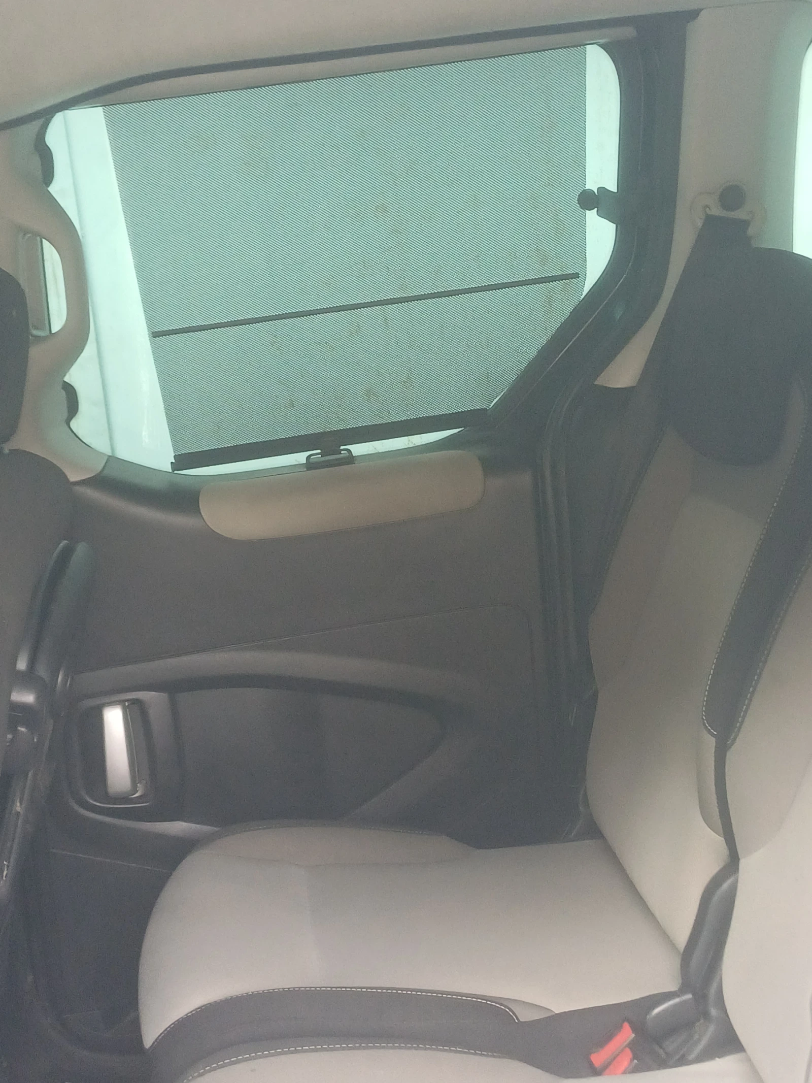 Peugeot Partner 1.6 HDI 90к.с 2015г , снимка 14 - Автомобили и джипове - 55158717
