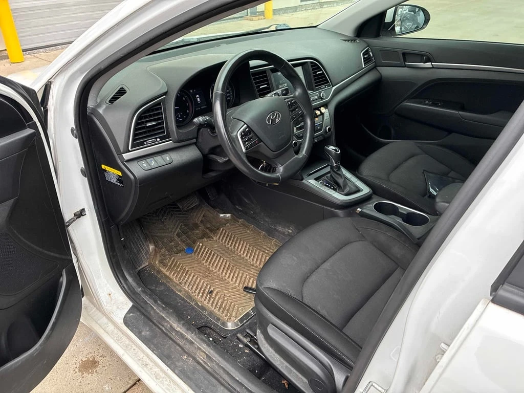 Hyundai Elantra * GL * CARFAX * БЕЗ ПЪРВОНАЧАЛНА ВНОСКА - изображение 5