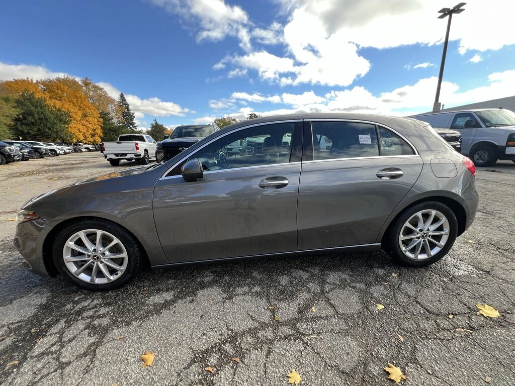 Mercedes-Benz A 250 Premium audio* Keyless* Memory* PANO* REAR CAMERA* - изображение 2