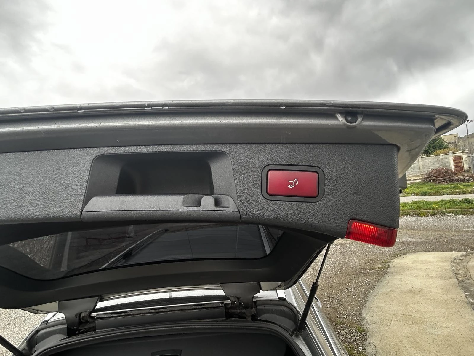 Mercedes-Benz E 350 4 Matik AMG optic, снимка 12 - Автомобили и джипове - 54086939