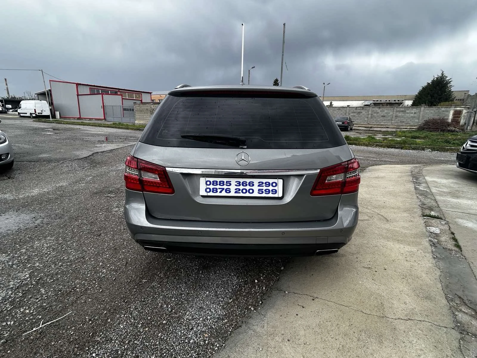 Mercedes-Benz E 350 4 Matik AMG optic, снимка 4 - Автомобили и джипове - 54086939