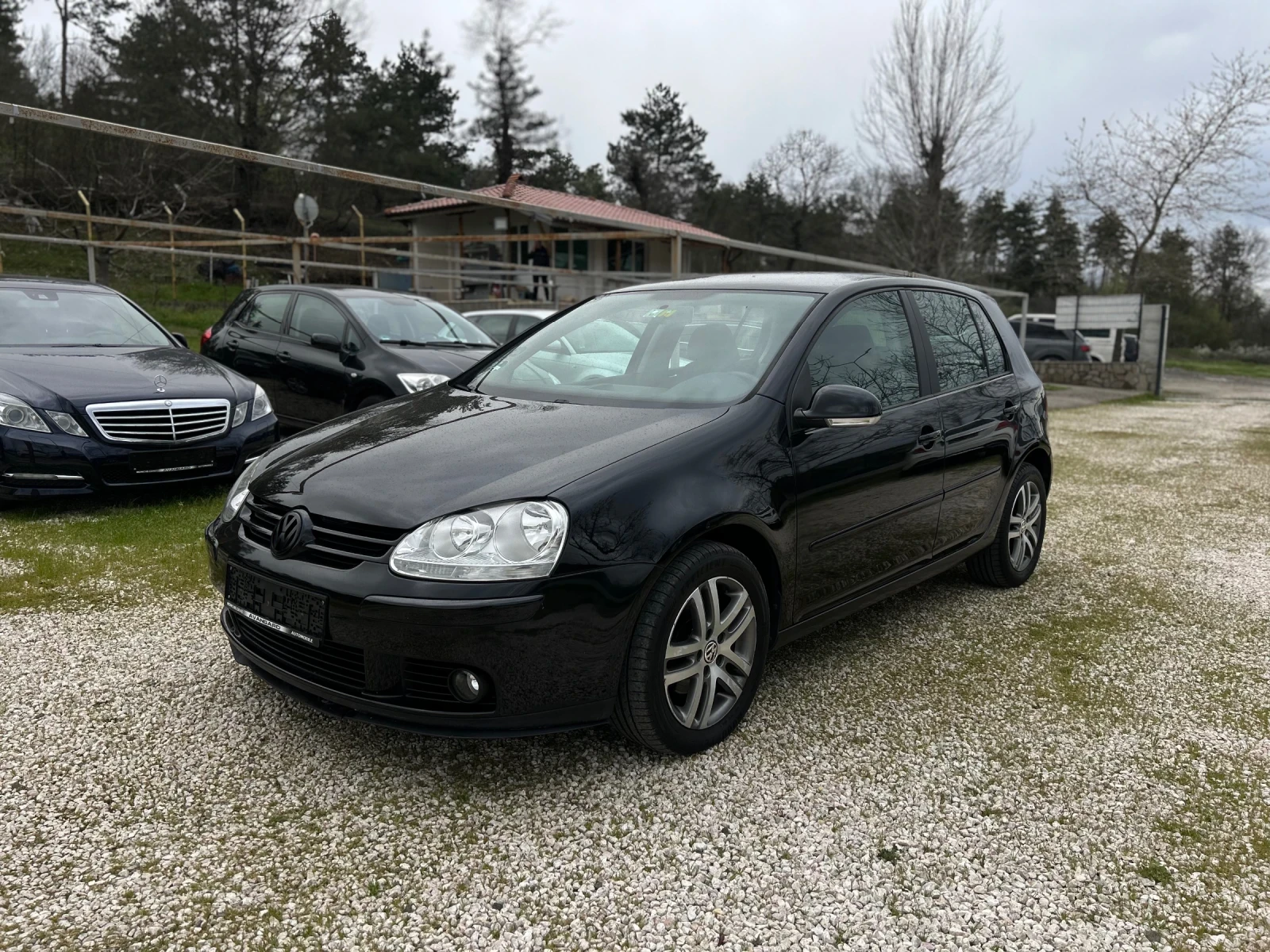VW Golf 1.6 UNITED | Auto.bg — изображение 1