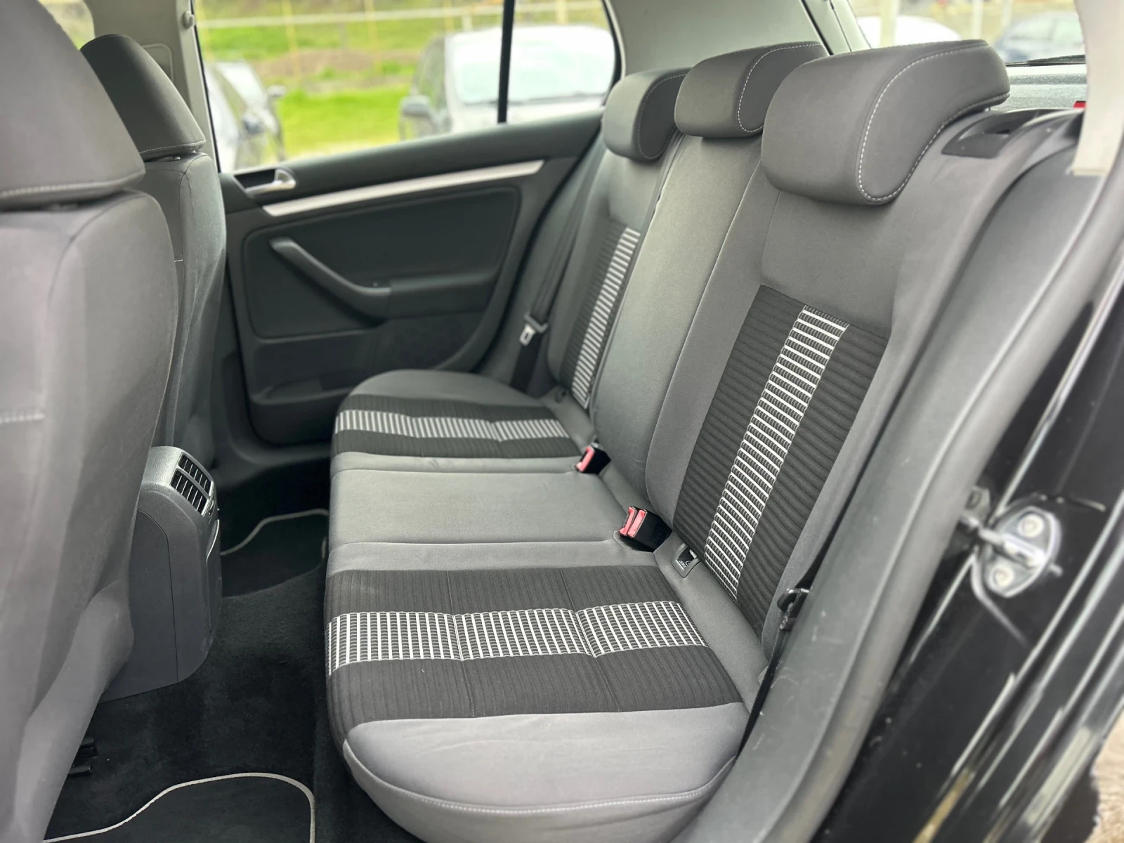 VW Golf 1.6 UNITED | Mobile.bg � ����������� 10