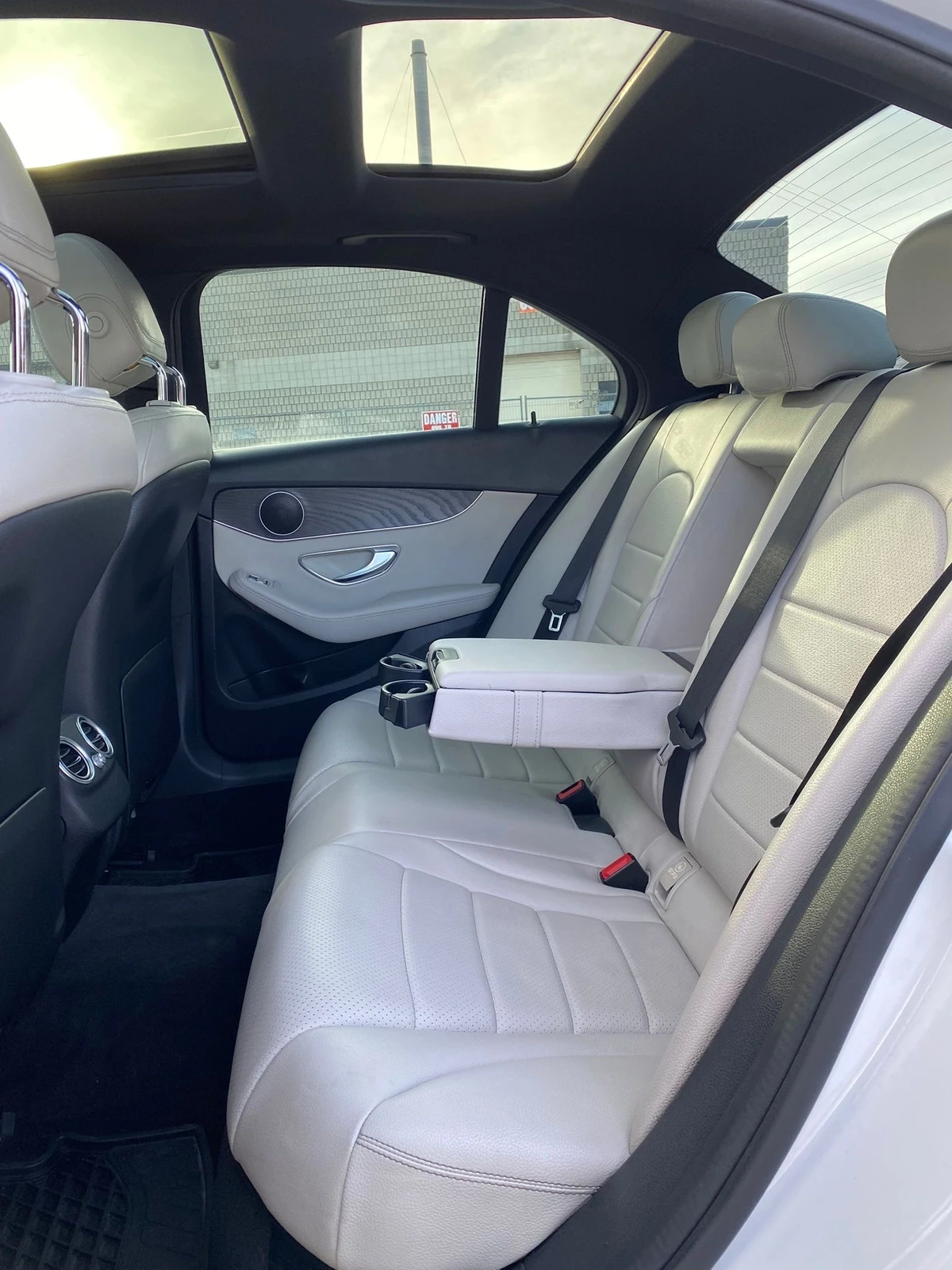 Mercedes-Benz C 300 4MATIC AMG Package, снимка 12 - Автомобили и джипове - 54387234