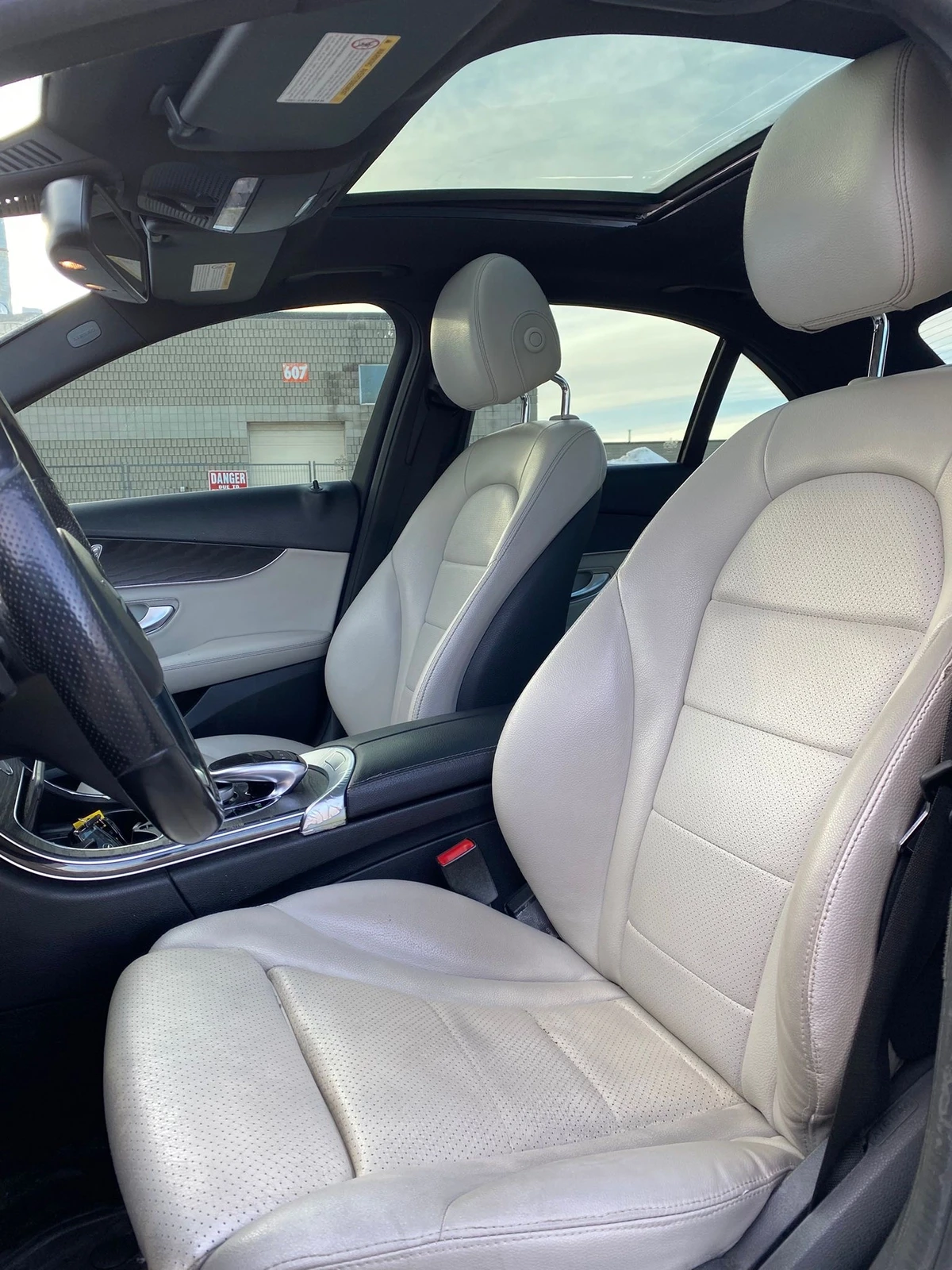 Mercedes-Benz C 300 4MATIC AMG Package, снимка 10 - Автомобили и джипове - 54387234