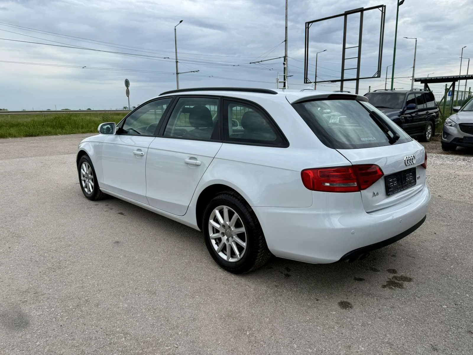 Audi A4 2.0TDI AVTOMAT FaceLift, снимка 5 - Автомобили и джипове - 54470521
