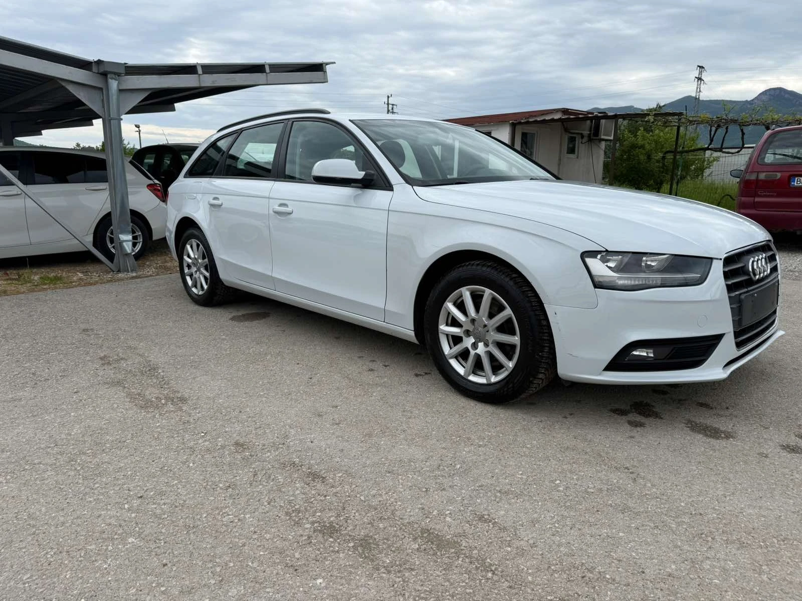 Audi A4 2.0TDI AVTOMAT FaceLift, снимка 4 - Автомобили и джипове - 54470521