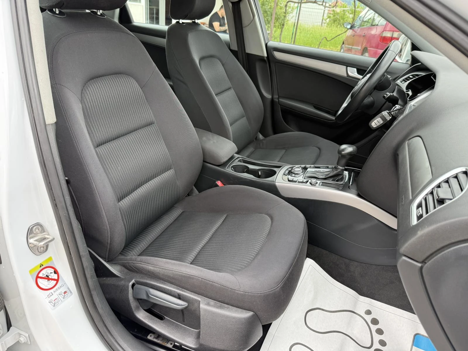 Audi A4 2.0TDI AVTOMAT FaceLift, снимка 13 - Автомобили и джипове - 54470521