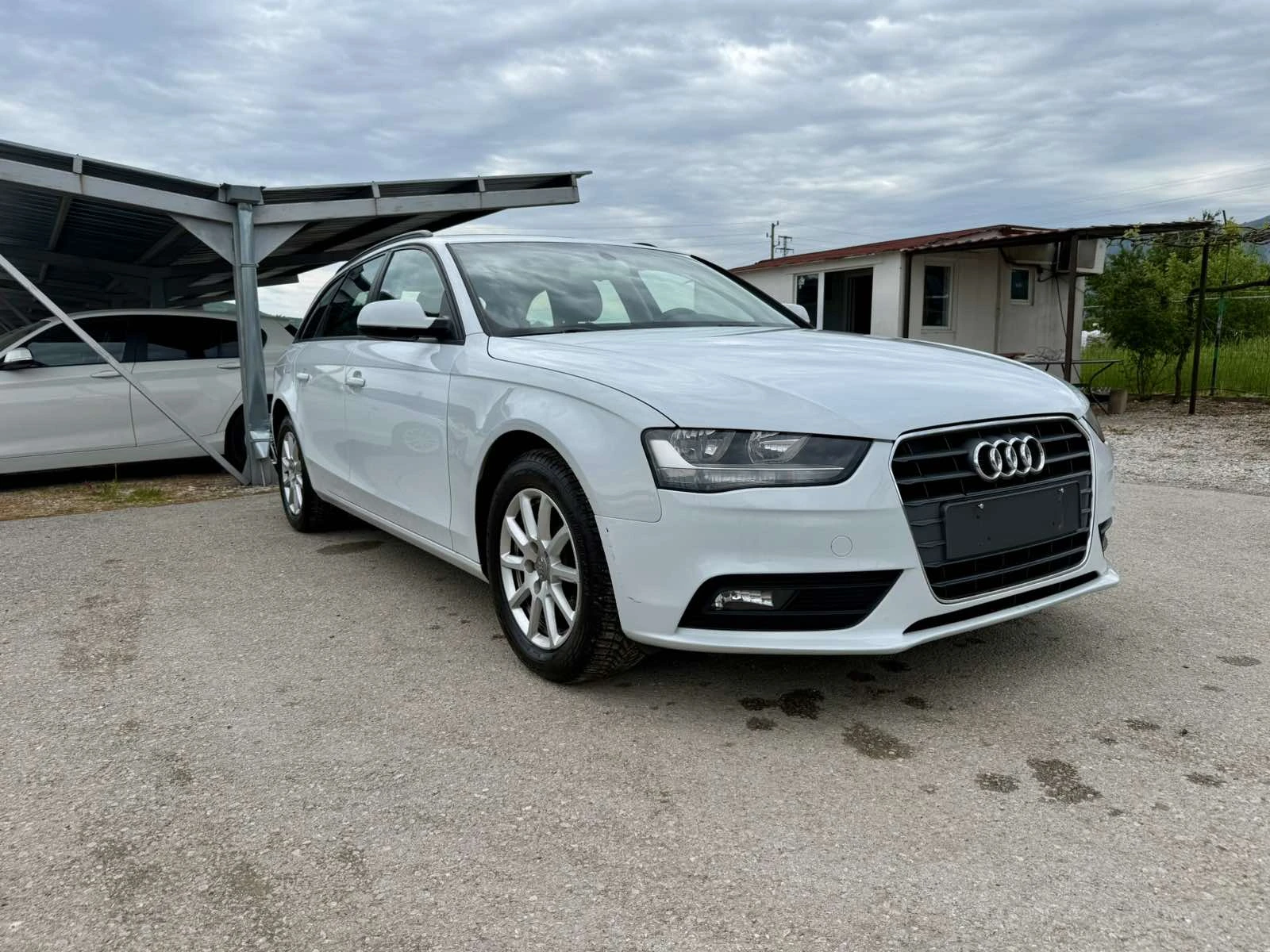 Audi A4 2.0TDI AVTOMAT FaceLift, снимка 3 - Автомобили и джипове - 54470521