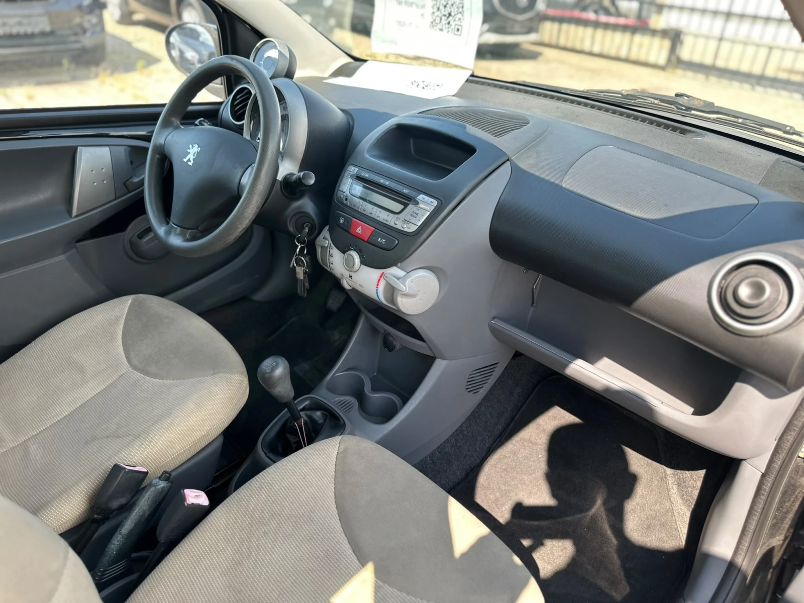 Peugeot 107 / 1.0I / SWEET YEARS EDITION /, снимка 10 - Автомобили и джипове - 55061974