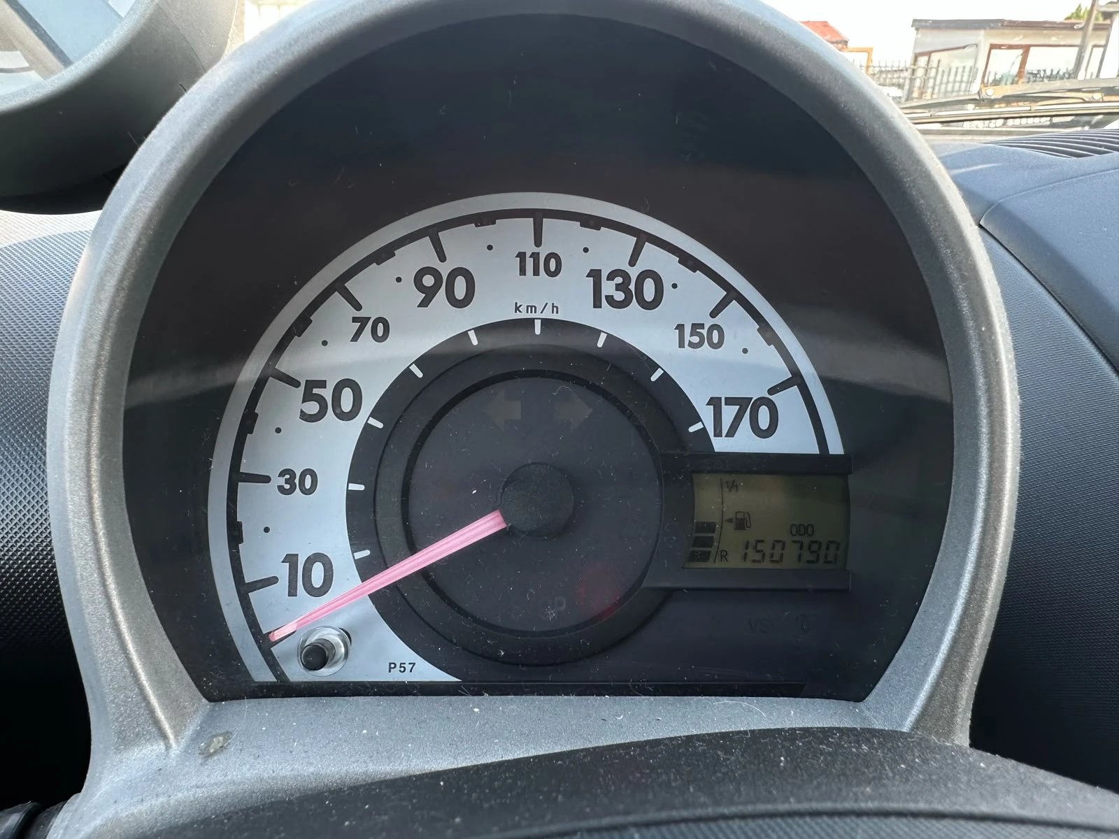 Peugeot 107 / 1.0I / SWEET YEARS EDITION /, снимка 13 - Автомобили и джипове - 55061974