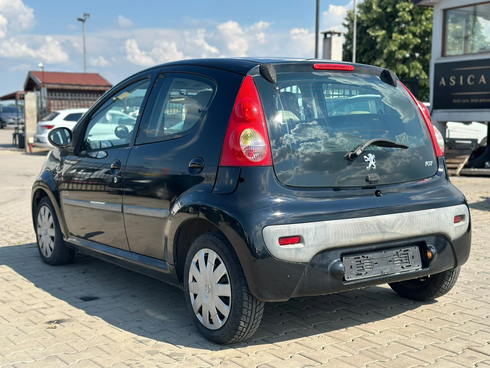 Peugeot 107 / 1.0I / SWEET YEARS EDITION /, снимка 3 - Автомобили и джипове - 55061974