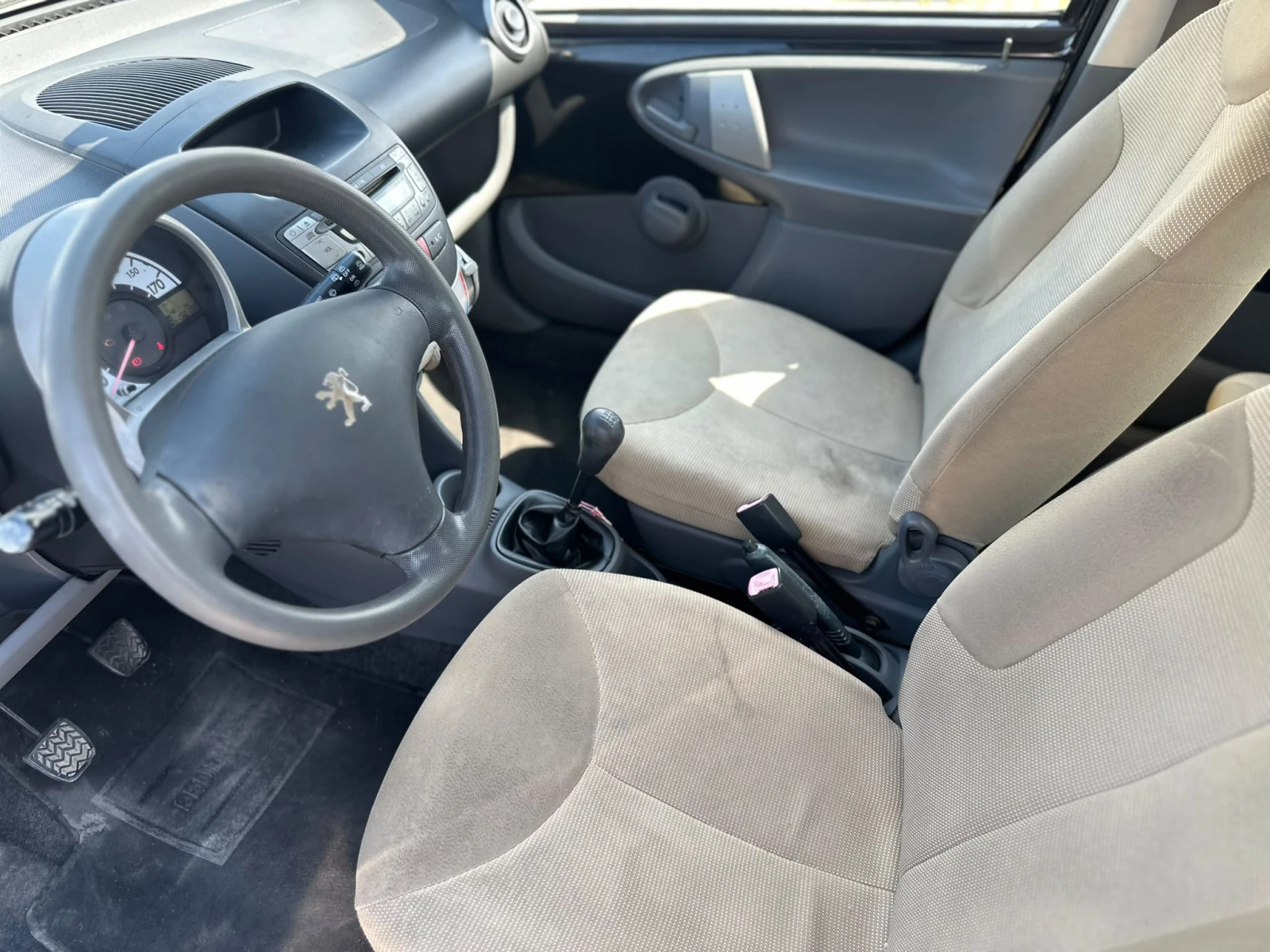 Peugeot 107 / 1.0I / SWEET YEARS EDITION /, снимка 8 - Автомобили и джипове - 55061974