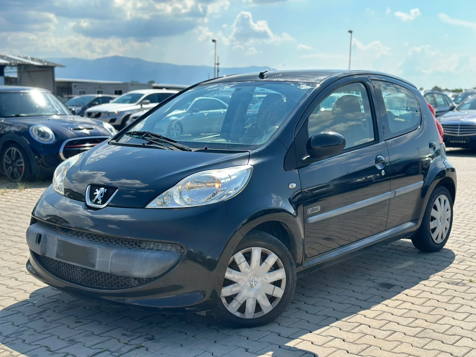 Peugeot 107 / 1.0I / SWEET YEARS EDITION /