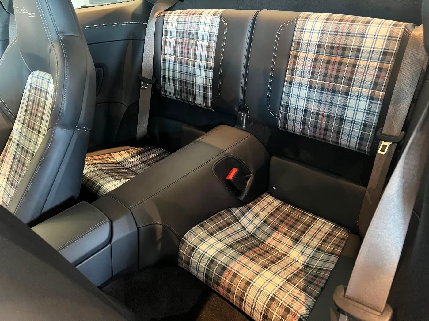 Porsche 911 50JAHRE* TURBO* DISTR* KEYLESS* MEMORY* , снимка 17 - Автомобили и джипове - 55100546