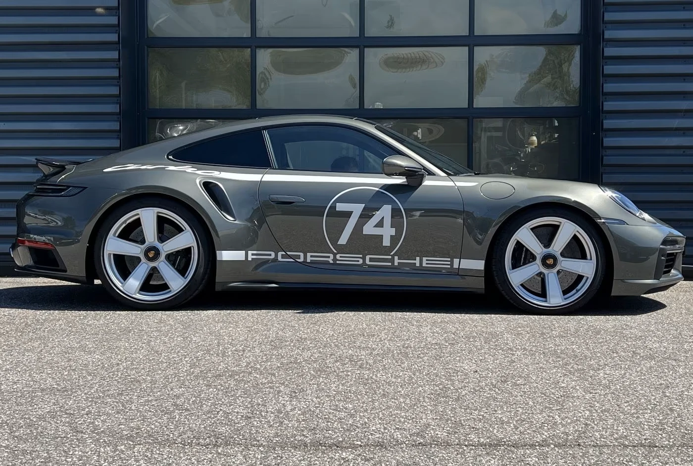 Porsche 911 50JAHRE* TURBO* DISTR* KEYLESS* MEMORY* , снимка 4 - Автомобили и джипове - 55100546