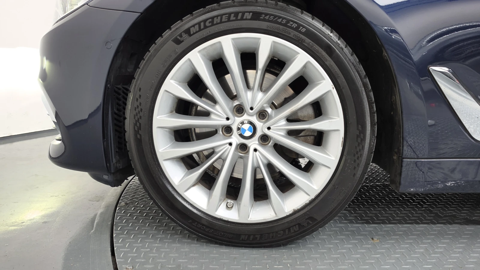 BMW 520 BLIND SPOT* ЕЛ. БАГАЖНИК* HUD* ЛЮК* КРАЙНА ЦЕНА, снимка 5 - Автомобили и джипове - 55344732