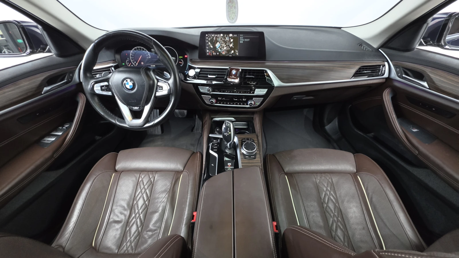 BMW 520 BLIND SPOT* ЕЛ. БАГАЖНИК* HUD* ЛЮК* КРАЙНА ЦЕНА, снимка 7 - Автомобили и джипове - 55344732