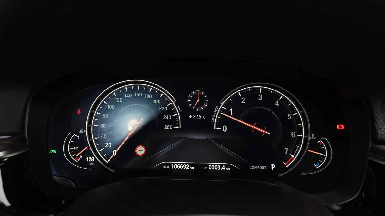 BMW 530 HUD* ЕЛ. БАГАЖНИК* BLIND SPOT* ЛЮК* КРАЙНА ЦЕНА, снимка 8 - Автомобили и джипове - 55344732