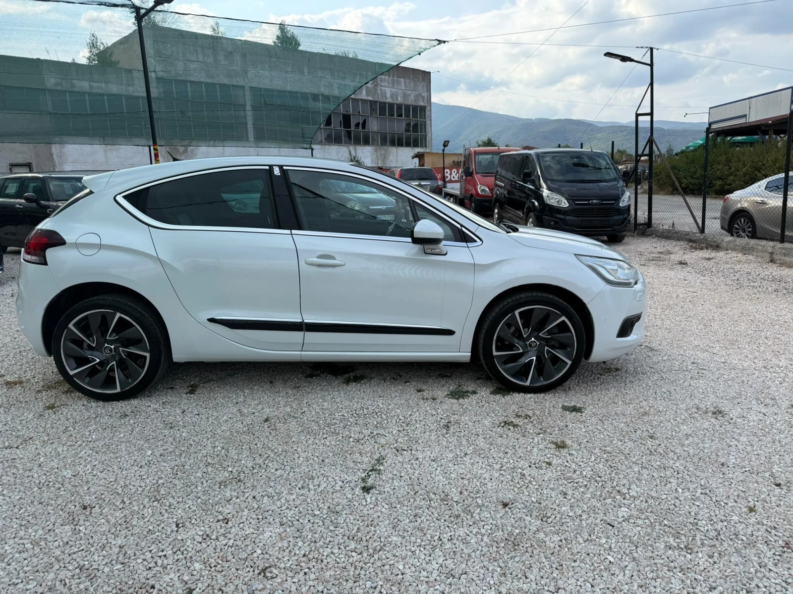 Citroen DS4 1.6 Бензин, Кожен салон, снимка 5 - Автомобили и джипове - 55688250