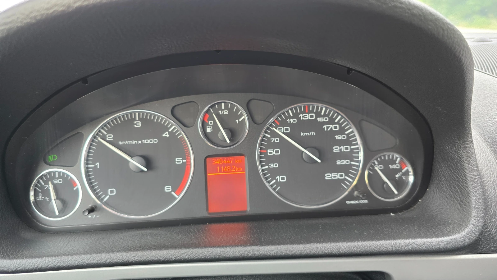 Peugeot 407 2.0 HDI, снимка 14 - Автомобили и джипове - 56276418