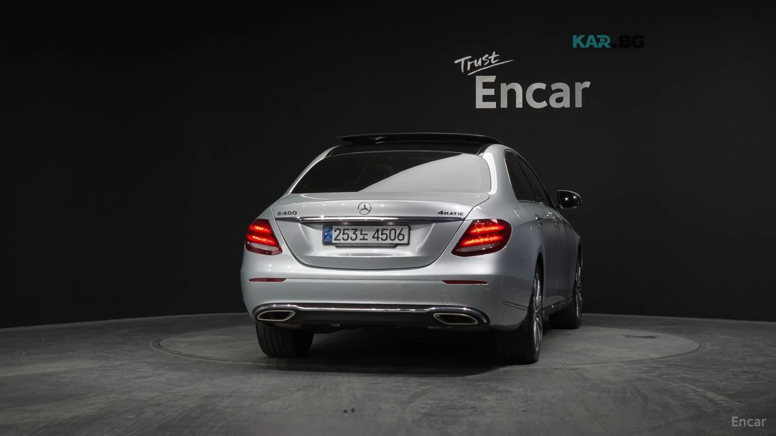 Mercedes-Benz E 400 4MATIC EXCLUSIVE* HUD* КОЖА* ОБДУХ* НАВИ* ПАНО, снимка 4 - Автомобили и джипове - 55944673