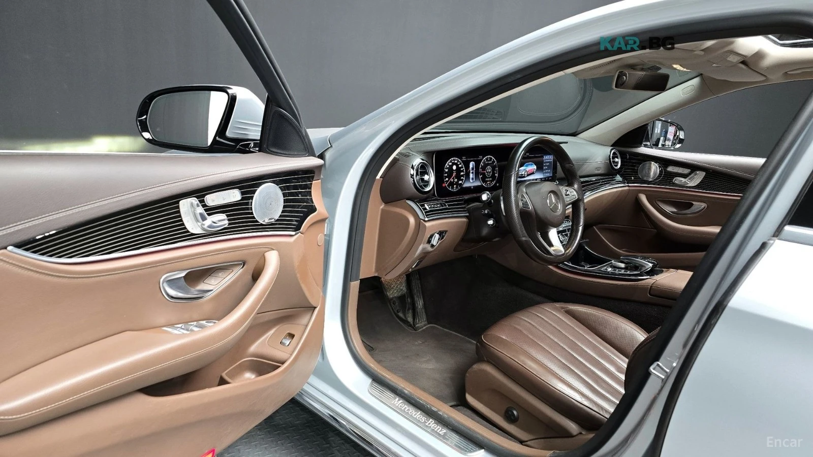 Mercedes-Benz E 400 4MATIC EXCLUSIVE* HUD* КОЖА* ОБДУХ* НАВИ* ПАНО, снимка 10 - Автомобили и джипове - 55944673