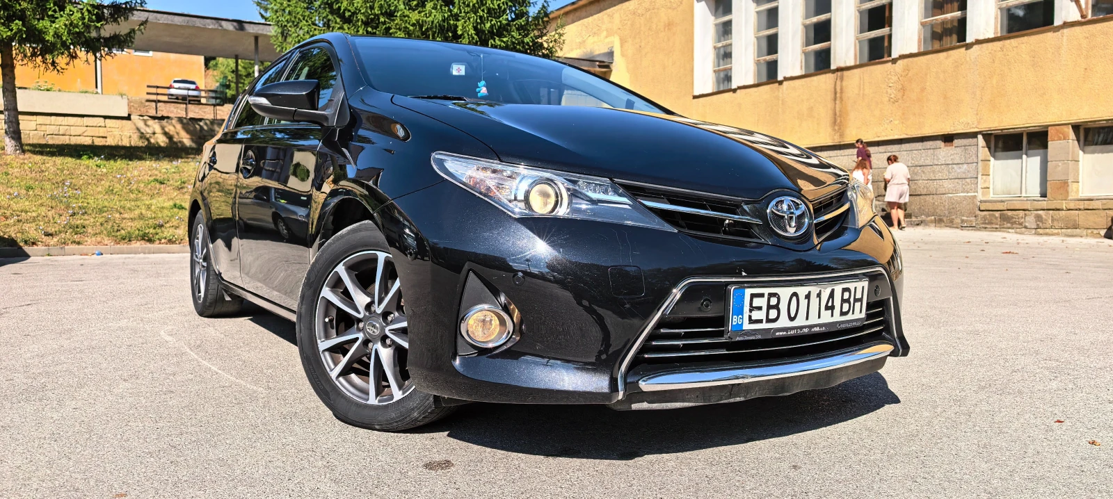 Toyota Auris, снимка 2 - Автомобили и джипове - 56053279