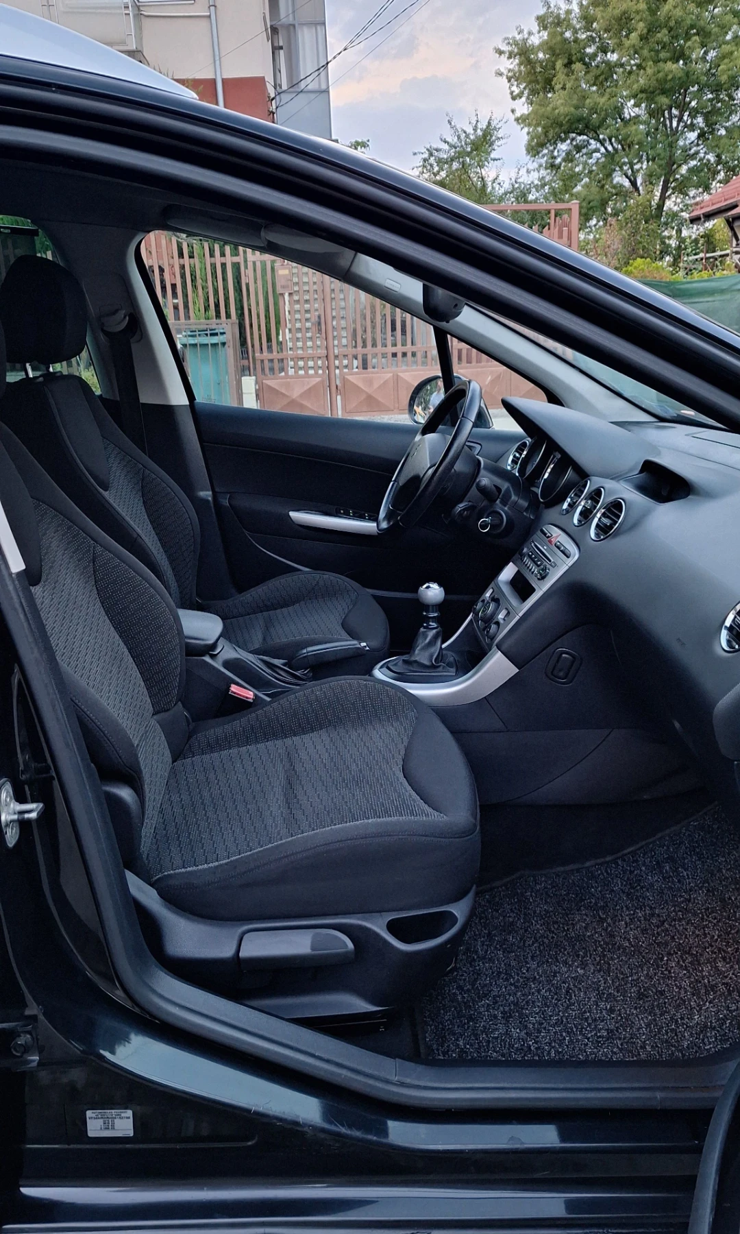 Peugeot 308 2.0hdi 7места Панорама 6 скорости Теглич, снимка 3 - Автомобили и джипове - 56156384