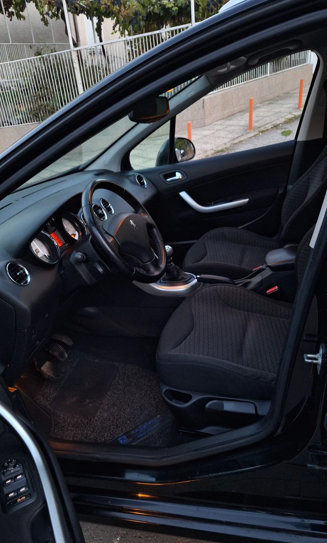 Peugeot 308 2.0hdi 7места Панорама 6 скорости Теглич, снимка 4 - Автомобили и джипове - 56156384