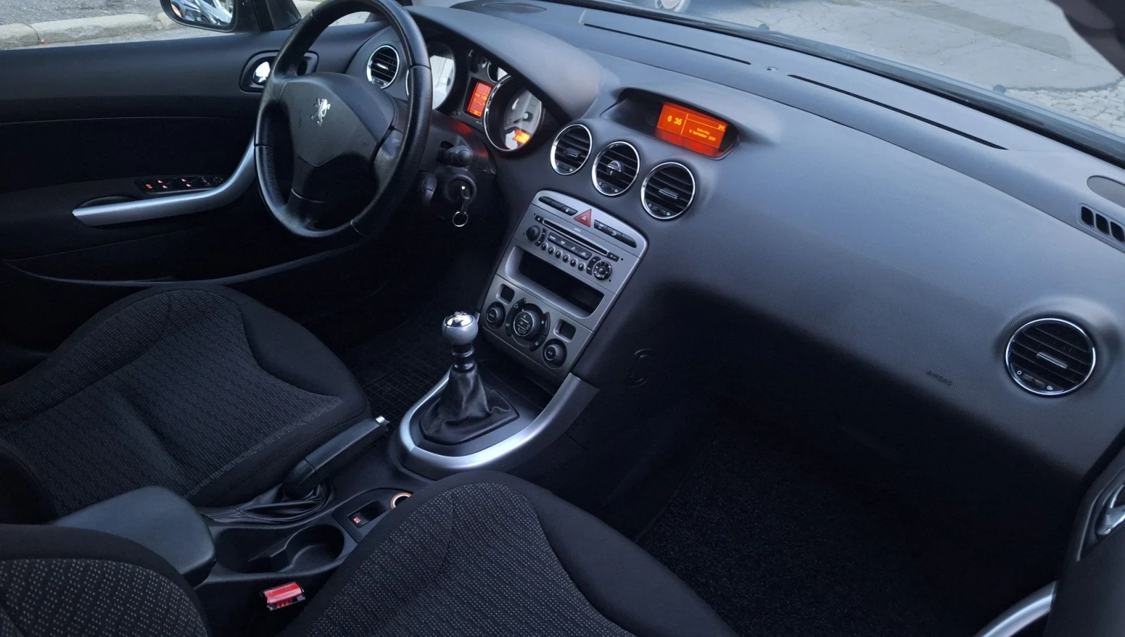Peugeot 308 2.0hdi 7места Панорама 6 скорости Теглич, снимка 11 - Автомобили и джипове - 56156384