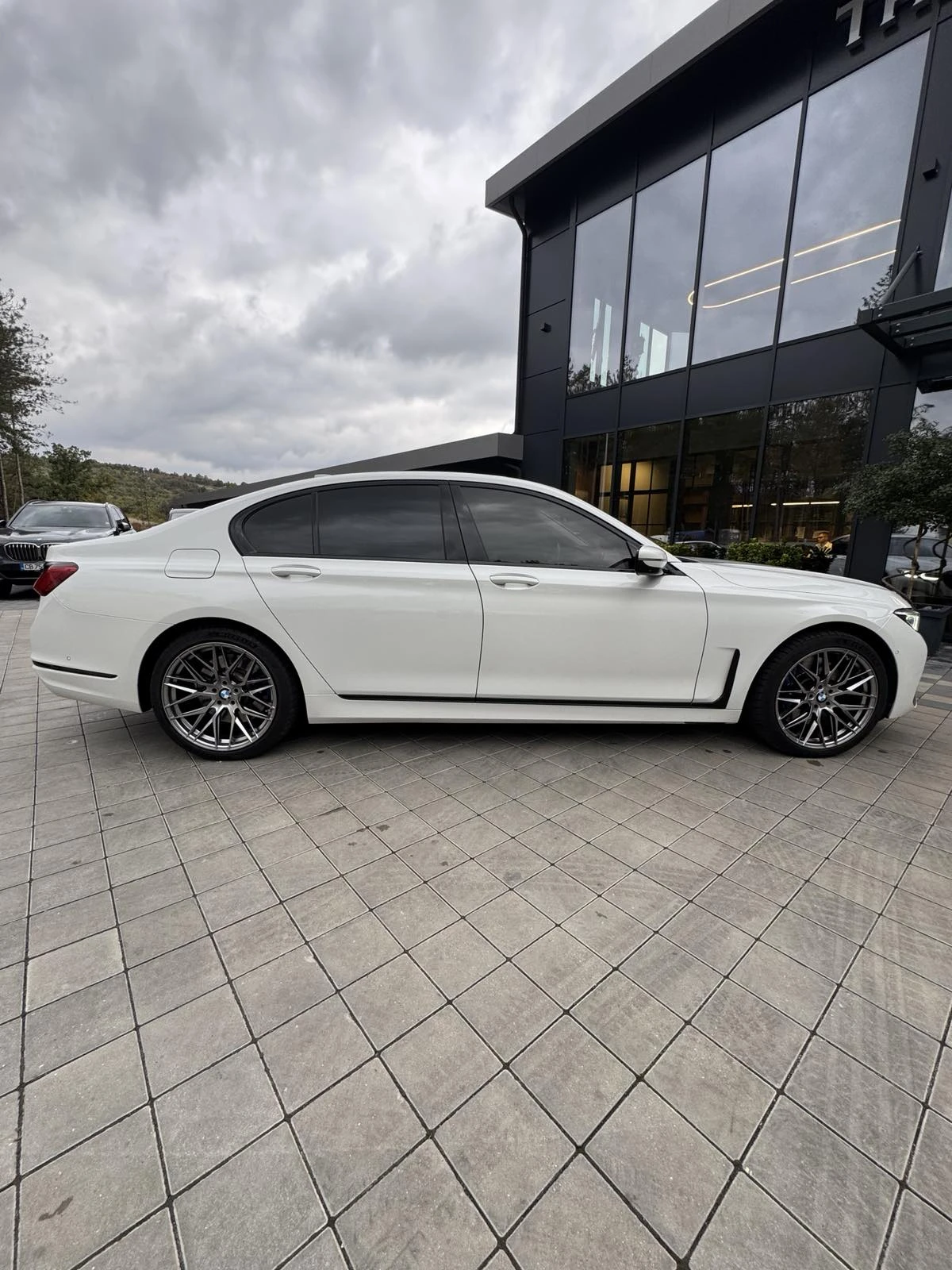 BMW 750  I XDRIVE | Mobile.bg � ����������� 8