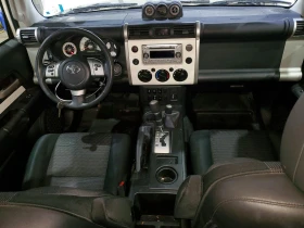 Toyota Fj cruiser * Възможност за Лизинг* , снимка 8 - Автомобили и джипове - 53626265