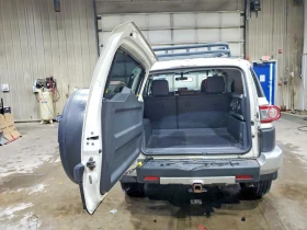 Toyota Fj cruiser * Възможност за Лизинг* , снимка 6 - Автомобили и джипове - 53626265