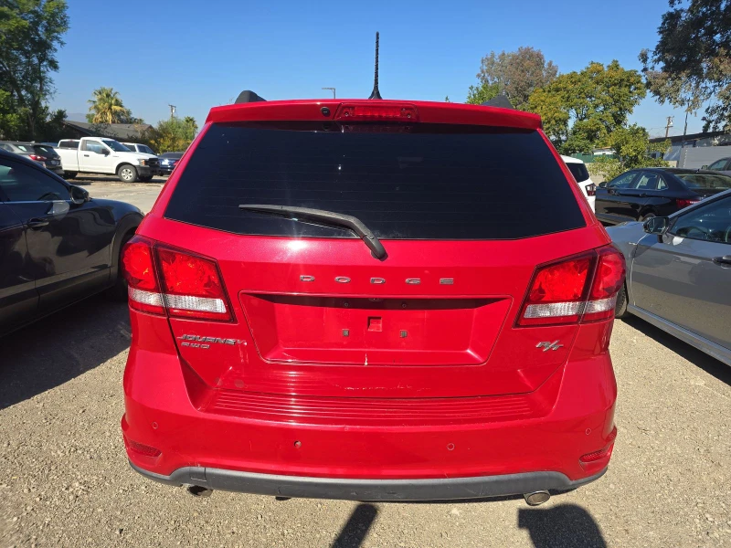 Dodge Journey R/T* Подгрев* Камера* Keyless* , снимка 5 - Автомобили и джипове - 48084900