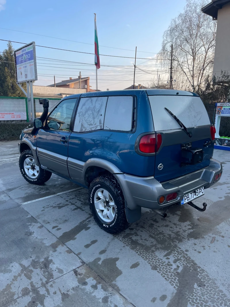 Nissan Terrano, снимка 3 - Автомобили и джипове - 49274088