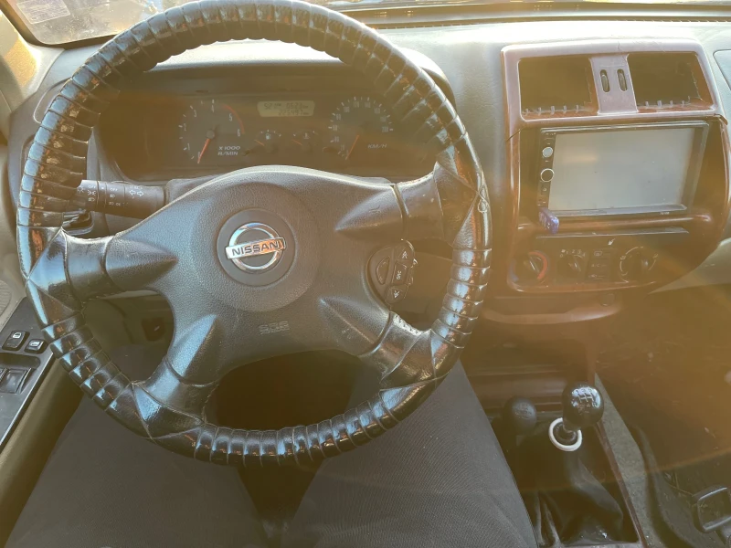 Nissan Terrano, снимка 7 - Автомобили и джипове - 49274088