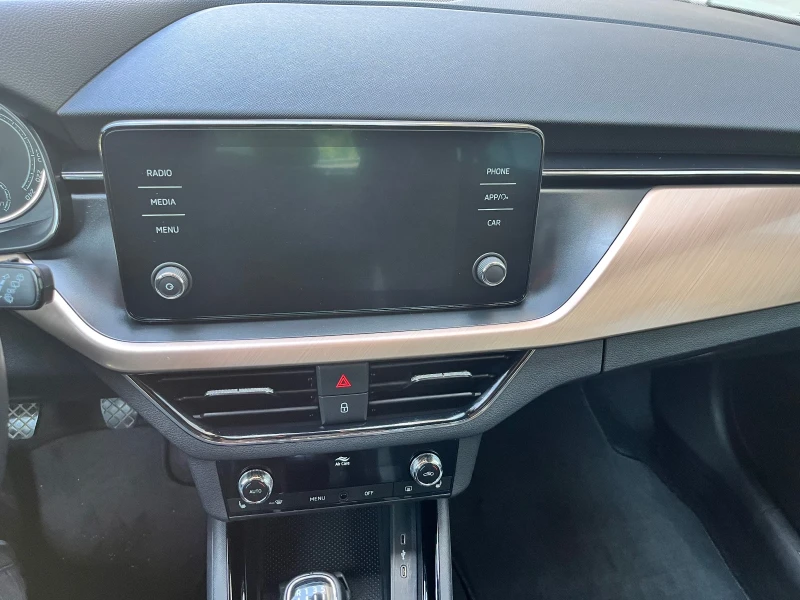 Skoda Kamiq 1.0 TSI, снимка 9 - Автомобили и джипове - 51429665