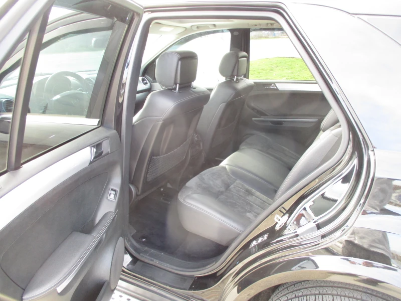 Mercedes-Benz ML 320 3.2/ДИЗЕЛ/224кс./4-МАTIK/ФУЛ-ЕКСТРИ/AMG/КАТО НОВ, снимка 12 - Автомобили и джипове - 53476145
