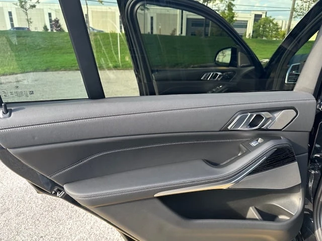 BMW X7 * xDrive40i * CARFAX *    | Mobile.bg   13