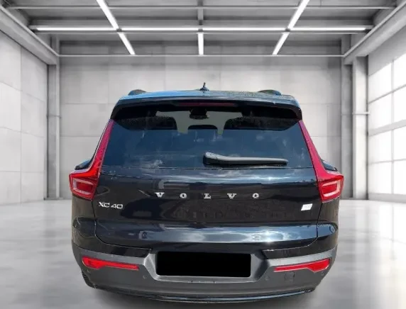 Volvo XC40 Recharge AWD = Plus = Гаранция, снимка 2 - Автомобили и джипове - 54621194