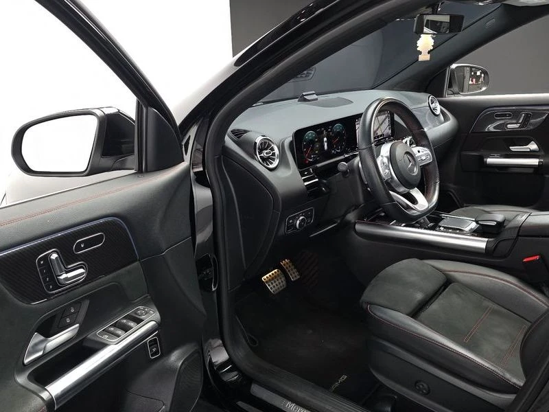 Mercedes-Benz GLA GLA250 4MATIC| 224к.с.| ВКЛ.ТЕХНОТЕСТ, снимка 11 - Автомобили и джипове - 55379569