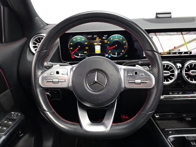 Mercedes-Benz GLA GLA250 4MATIC| 224к.с.| ВКЛ.ТЕХНОТЕСТ, снимка 12 - Автомобили и джипове - 55379569