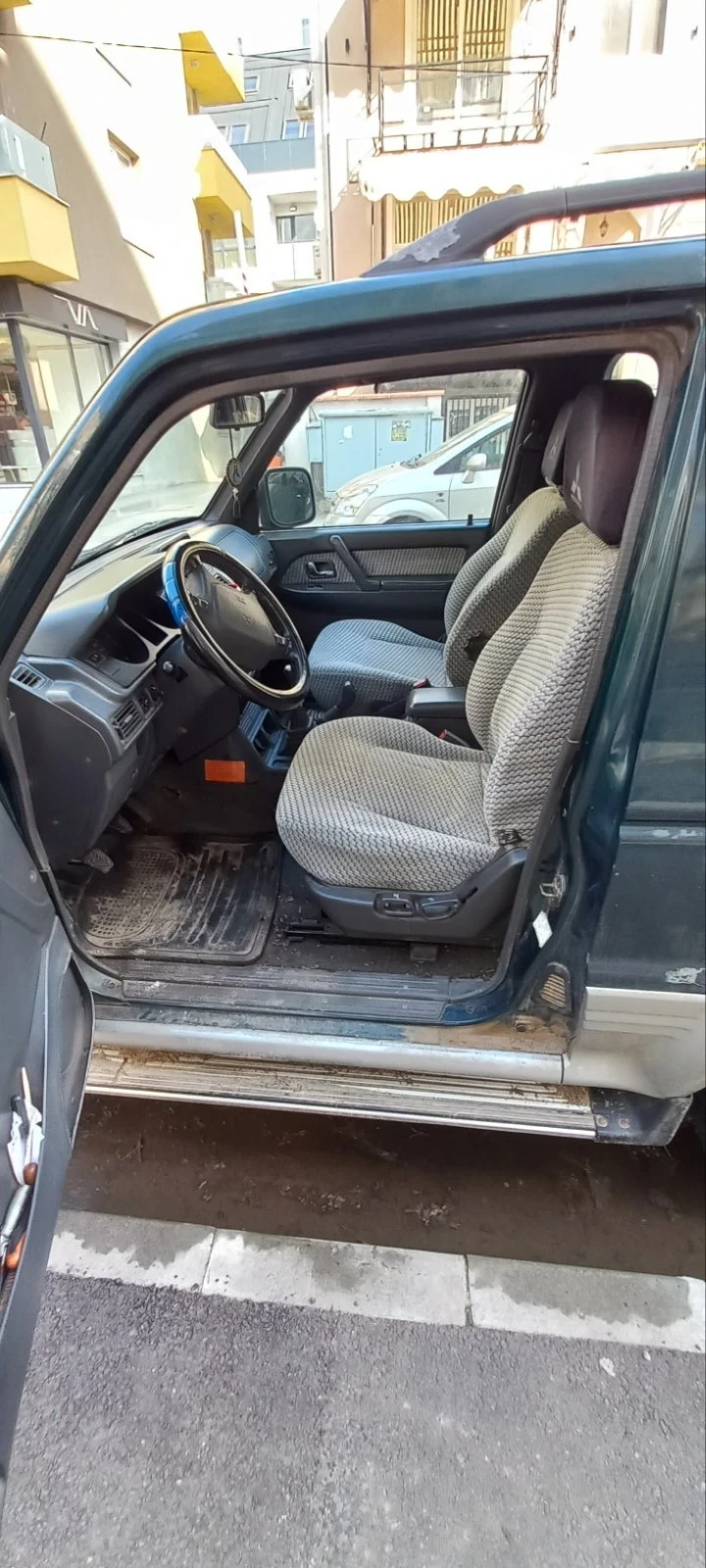 Mitsubishi Pajero, снимка 14 - Автомобили и джипове - 55529620