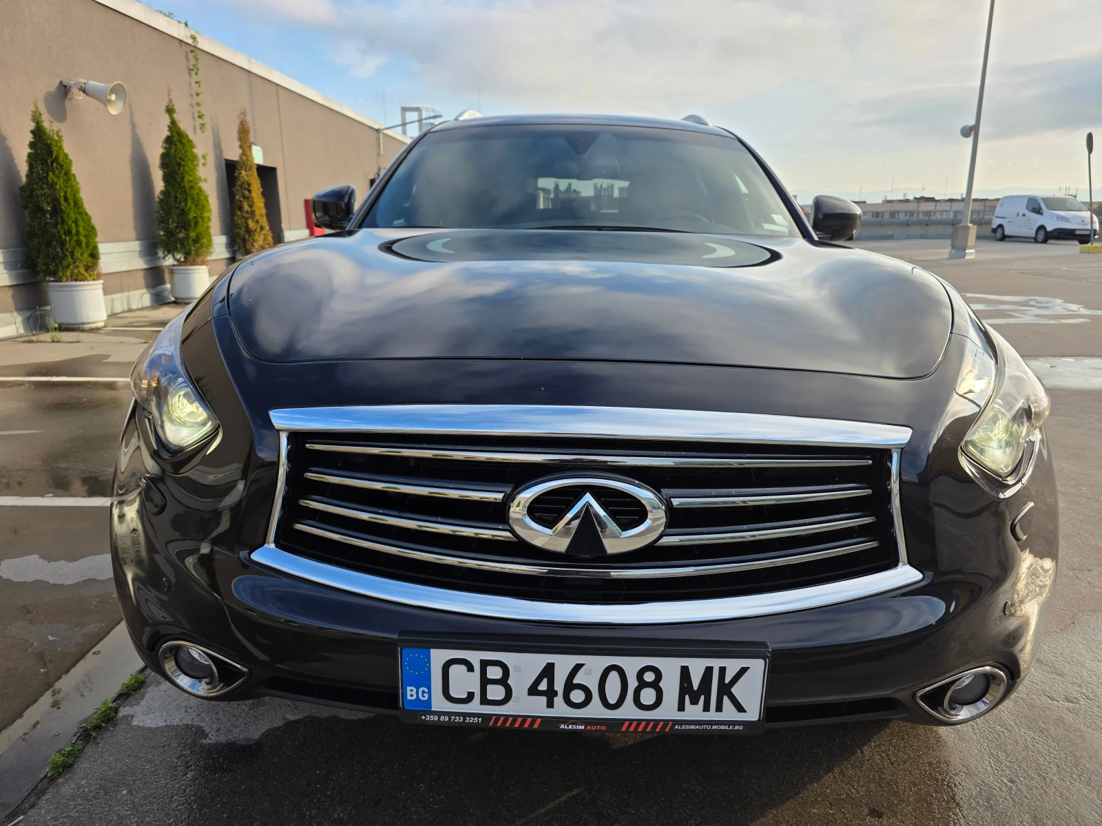 Infiniti Fx 50 S-V8-ATTESA E-TS AWD - изображение 2