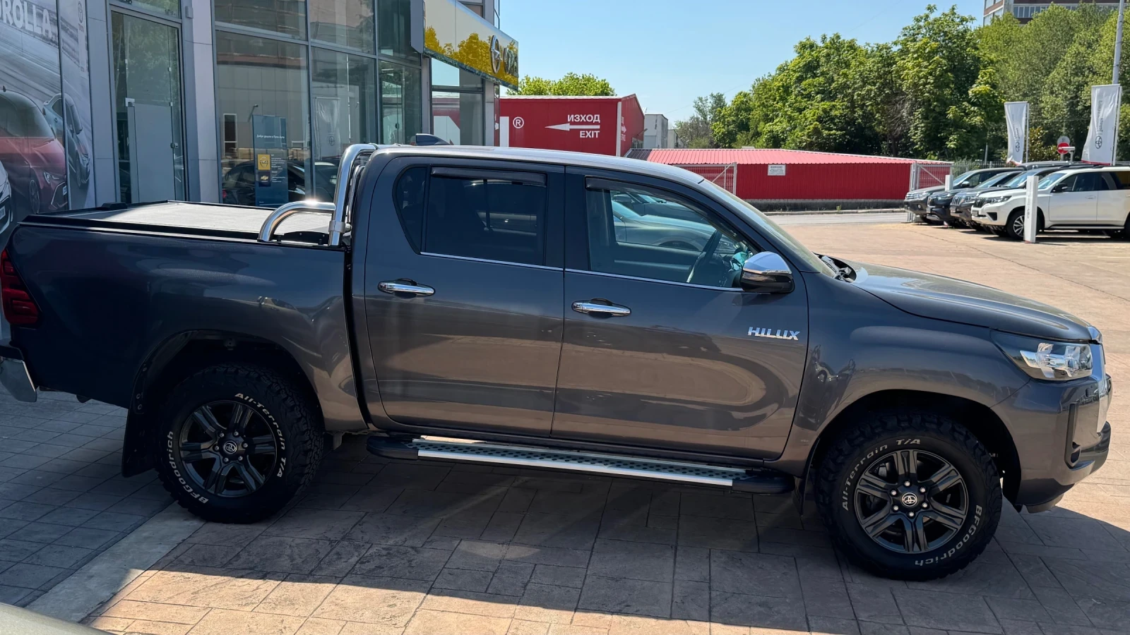 Toyota Hilux 2.4D-4D 6МТ Style - изображение 6