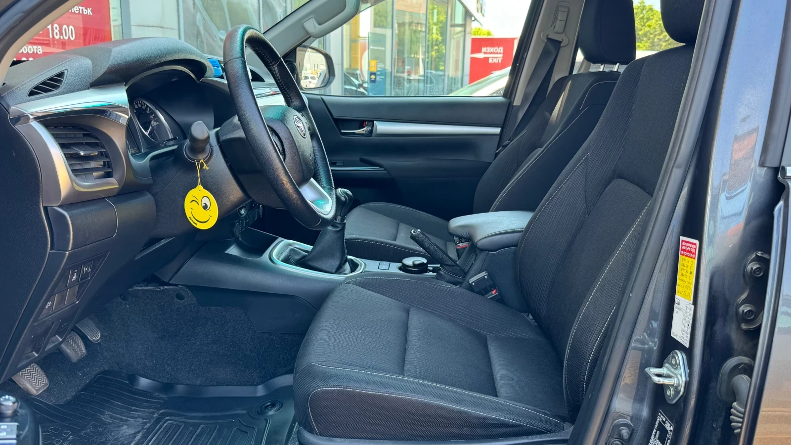 Toyota Hilux 2.4D-4D 6МТ Style - изображение 8