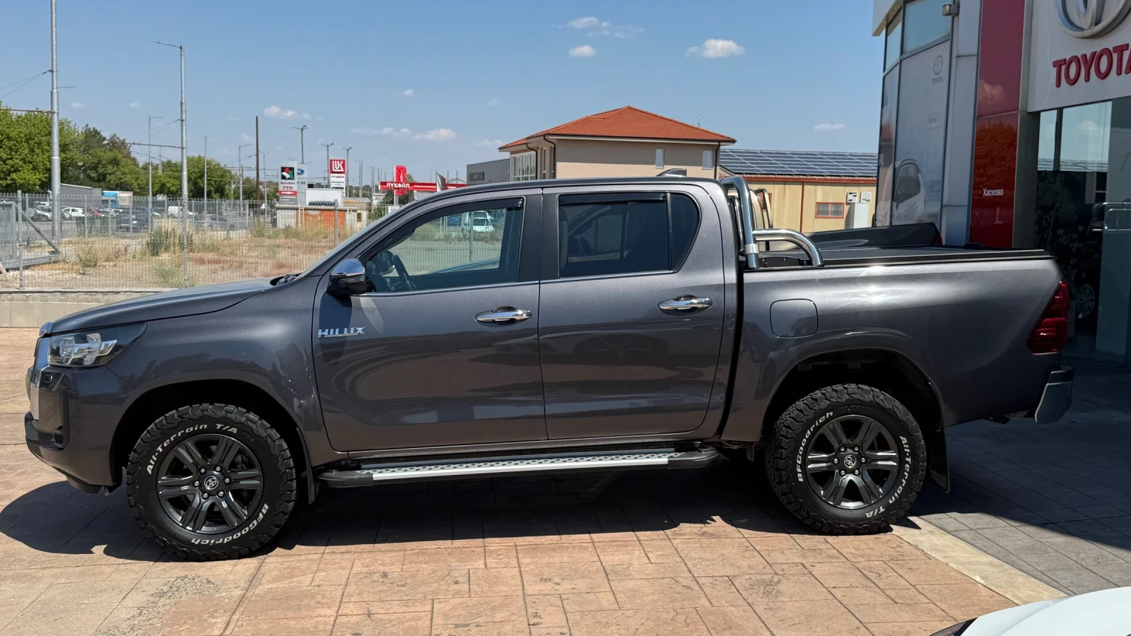 Toyota Hilux 2.4D-4D 6МТ Style - изображение 3