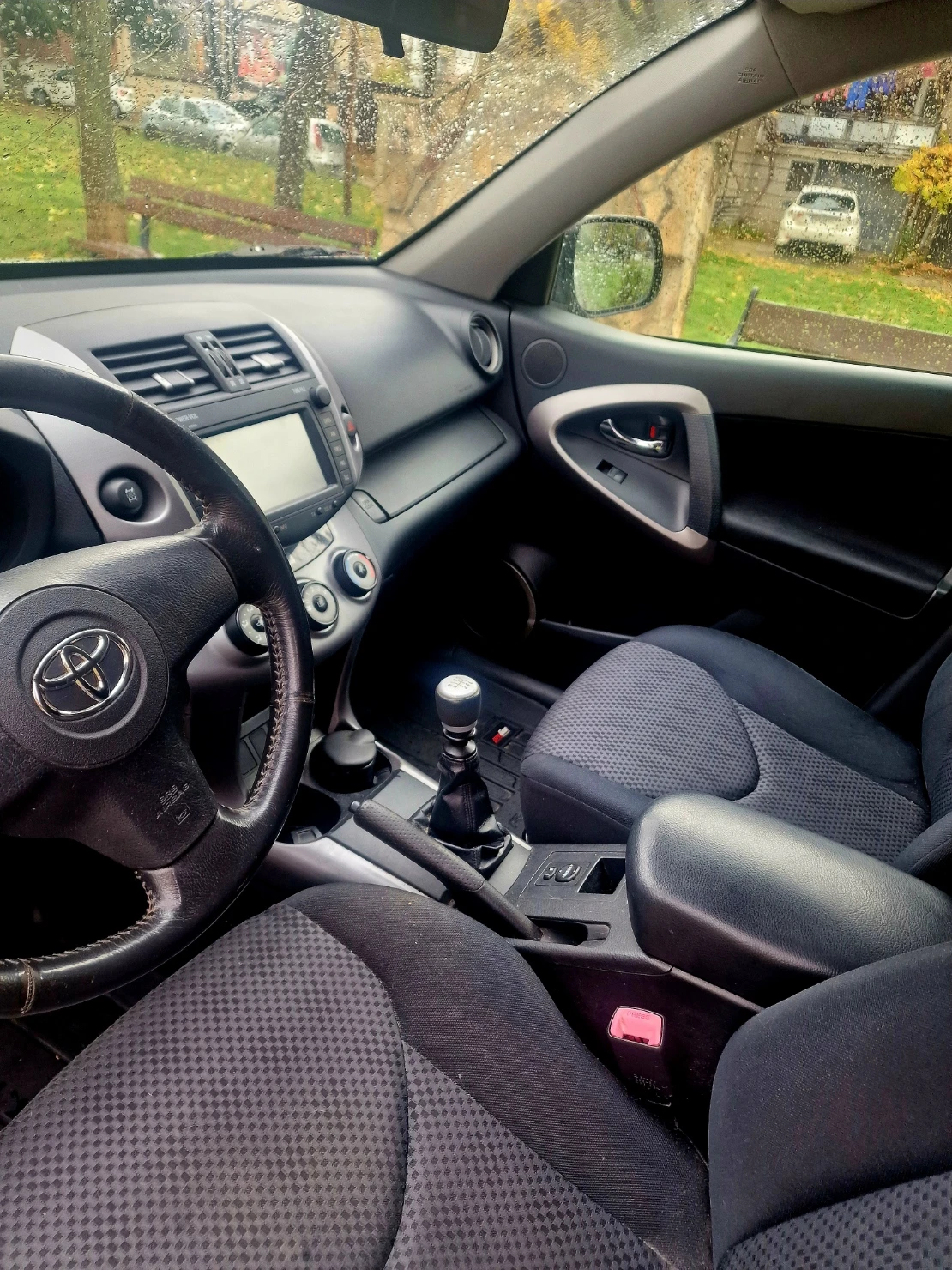 Toyota Rav4 2.2D4D 136кс 4Х4  - изображение 6